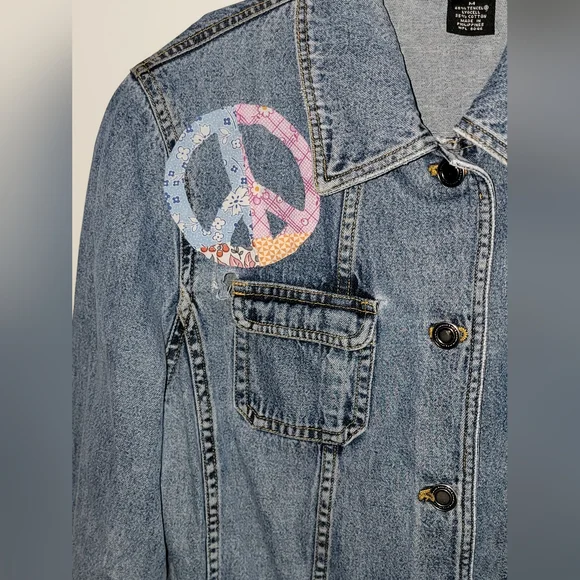 Upcyled Peace Applique Distressed Jean Jacket - Picture 5 of 15
